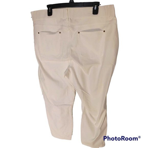 Hue white Jeggings capris NWOT 3X.  655. - Picture 3 of 8
